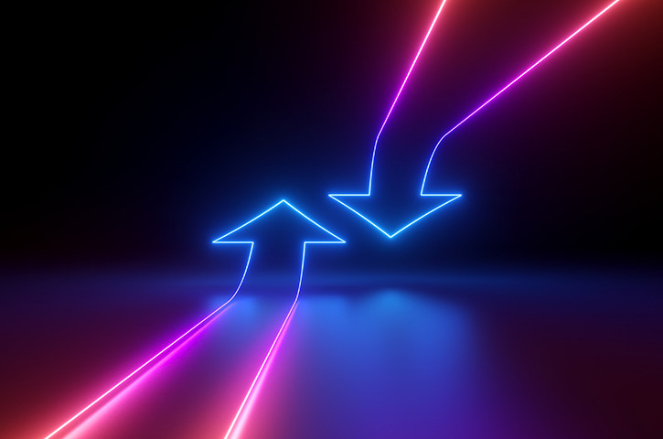 DYNAMIC DISPLAY ADS VS. CMPs